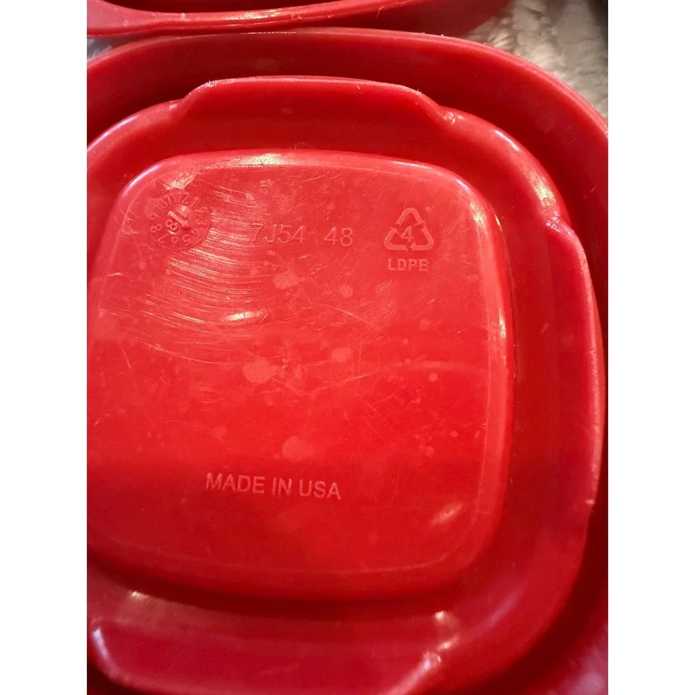 Rubbermaid TakeAlongs Small Square Replacement Lids Red Green 4 Pack 7J54